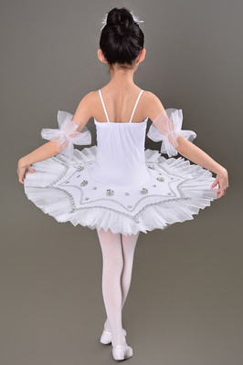 六一儿童节演出首选 小天鹅芭蕾舞裙，打造梦幻舞台瞬间